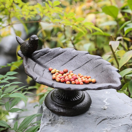 Vintage Cast Iron Leaf-Shaped Bird Feeder European Style Outdoor Garden Villa Balcony Decoration Bird Feeding Station Attract Wi